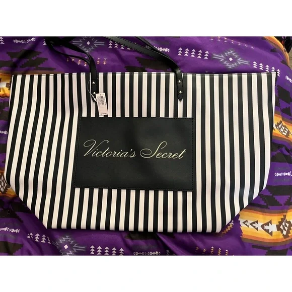 ❌❌❌SOLD SOLD SOLD❌❌❌ UNUSED VICTORIA’S SECRET BAG - Picture 2 of 8